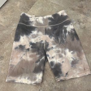 Tie dye/Acid wash high rise biker shorts!
